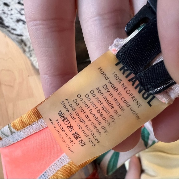 TRIANGL Two Piece Floral Tropical Navy Bikini Size Small - Picture 6 of 12